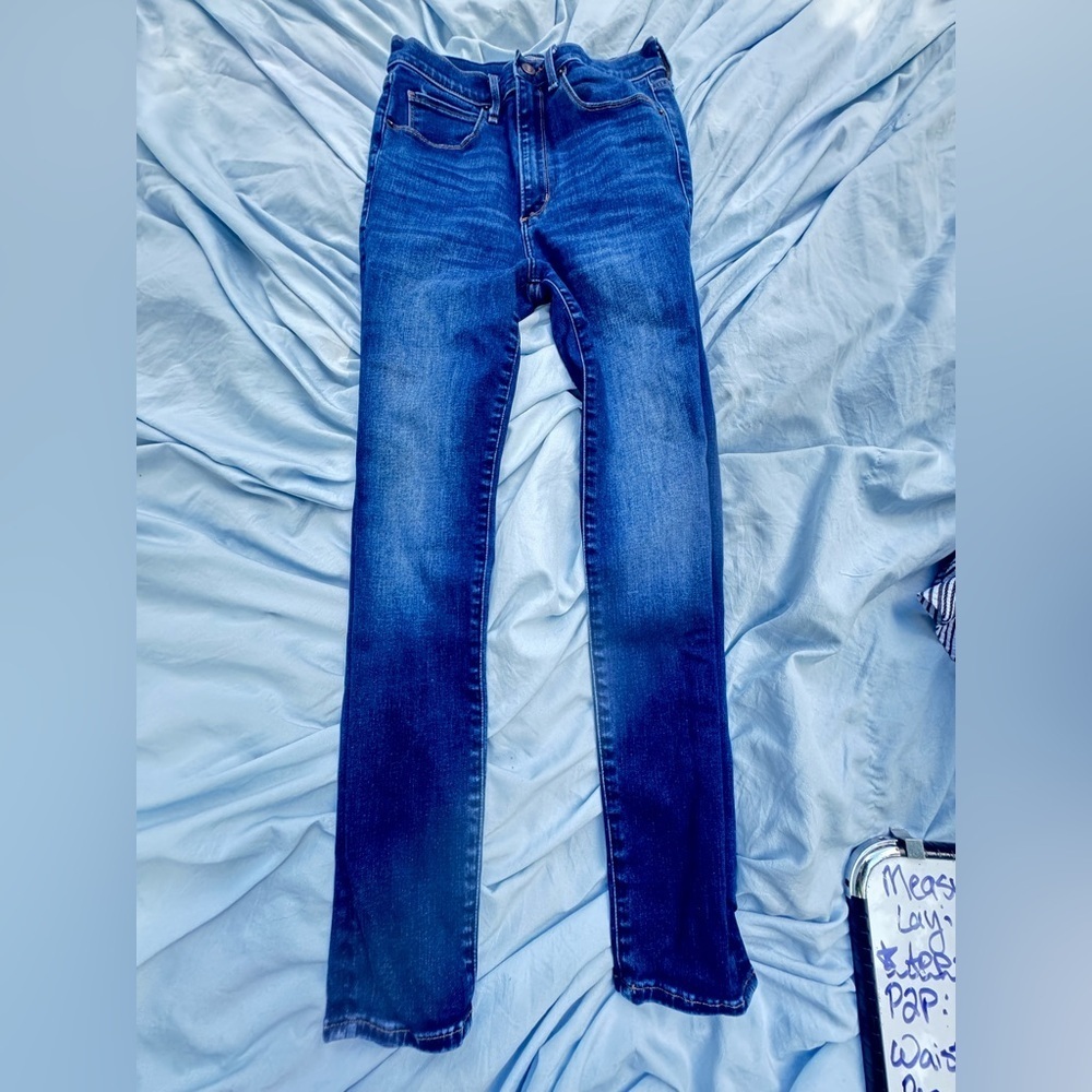 Abercrombie & Fitch ultra high rise super skinny jeans size 26/2S